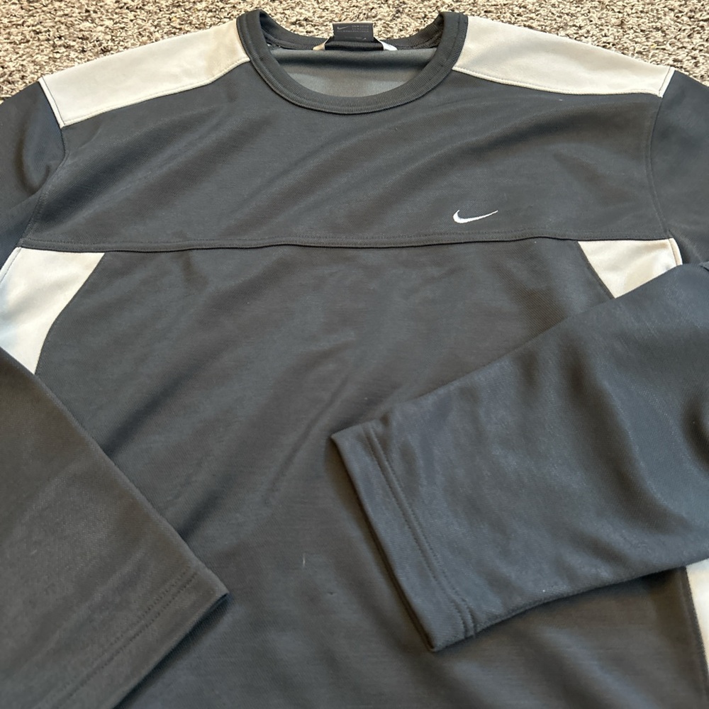 large nike long sleeve